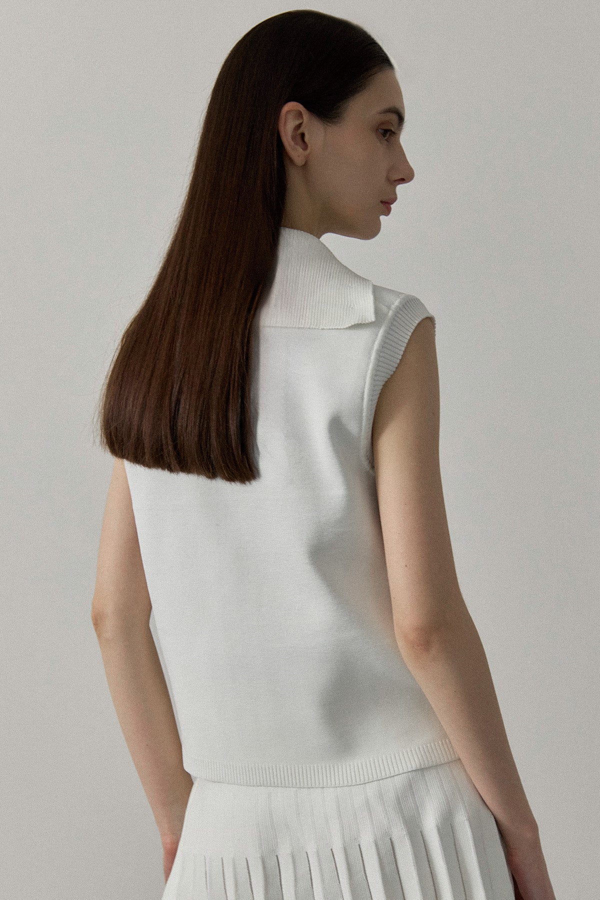 RECYCLED SMOOTH-KNIT VEST