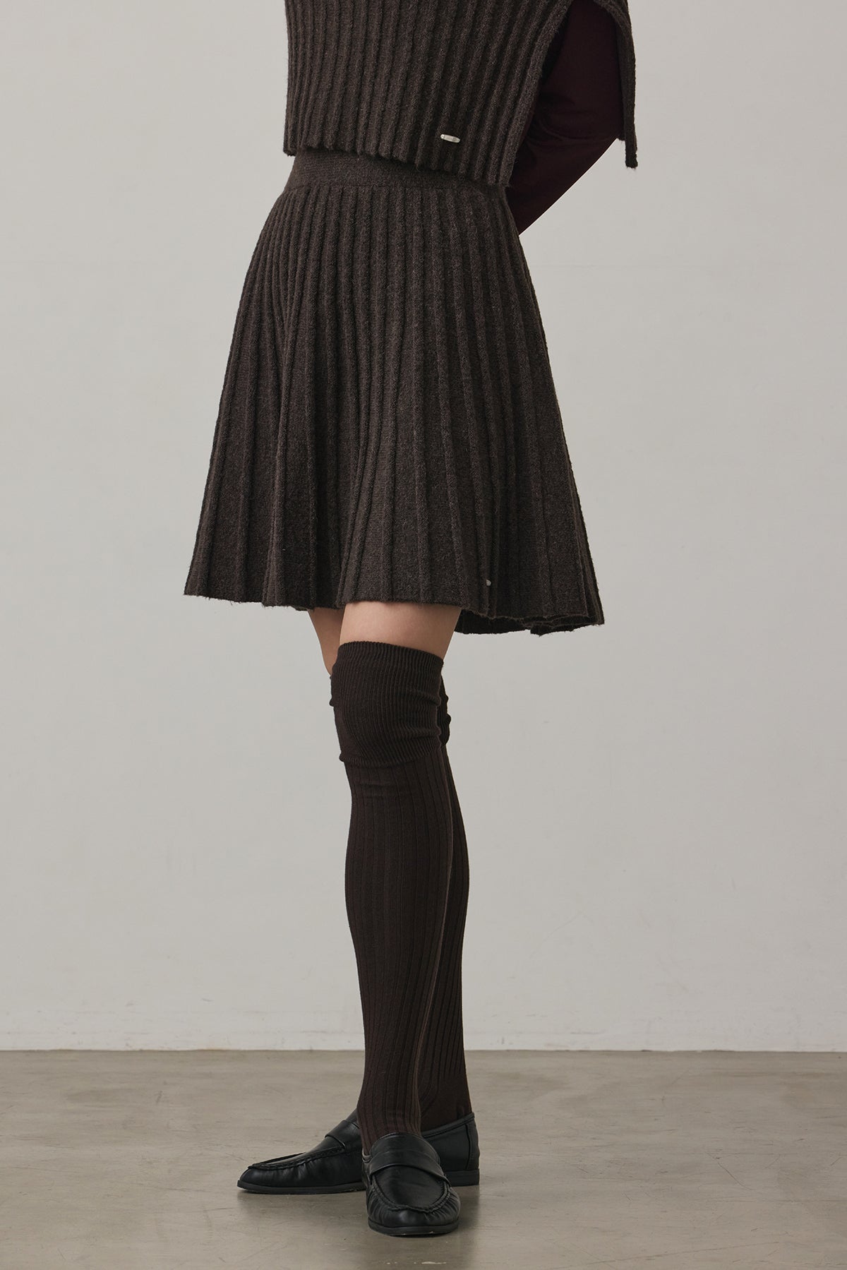 ECO-KNIT PLEATS SKIRT