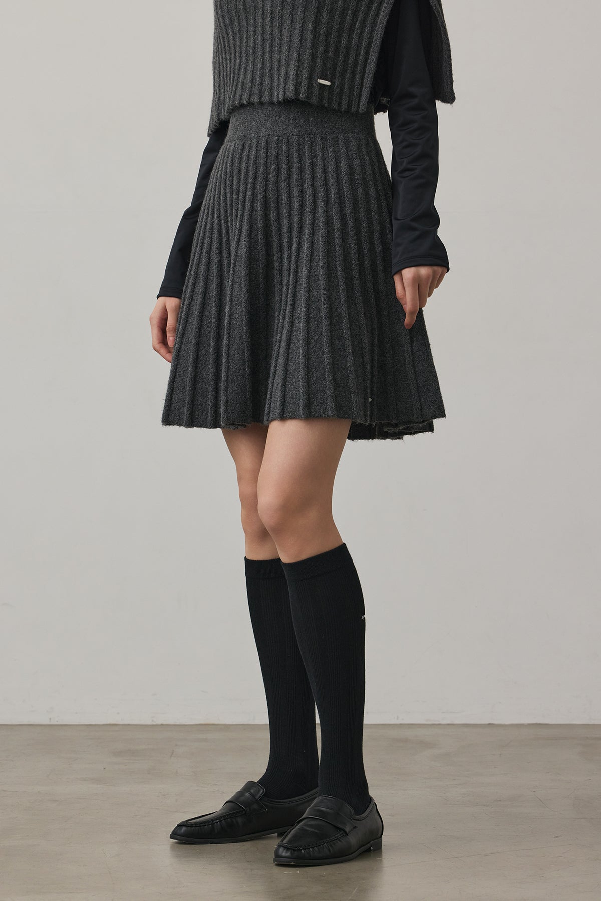 ECO-KNIT PLEATS SKIRT