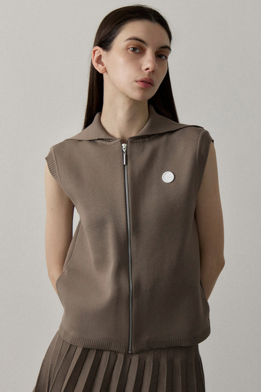 RECYCLED SMOOTH-KNIT VEST