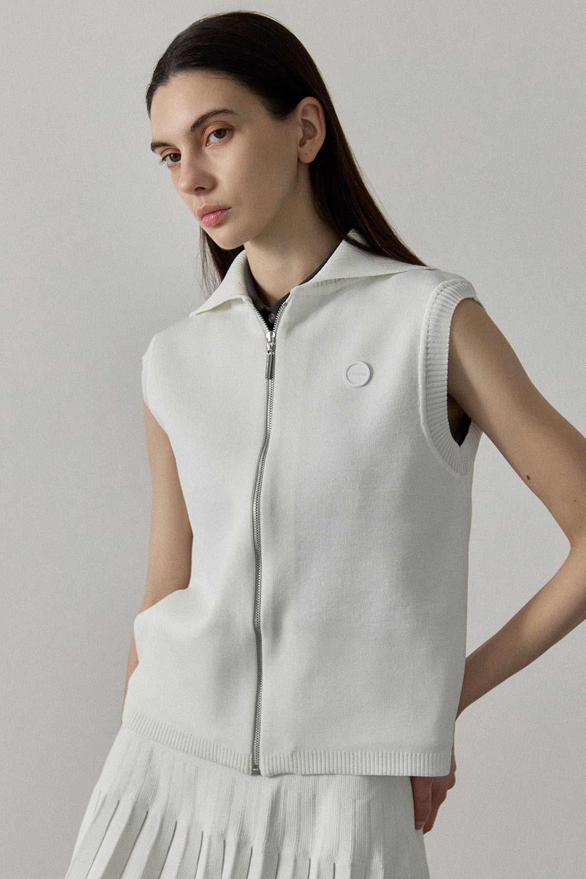 RECYCLED SMOOTH-KNIT VEST