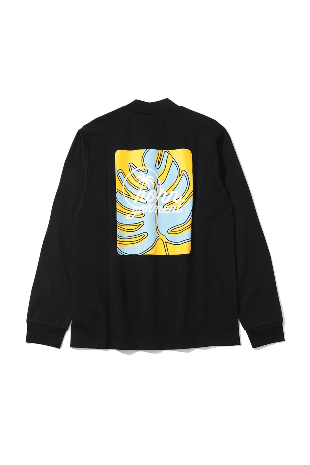 Retro Island Graphic Mock Tee