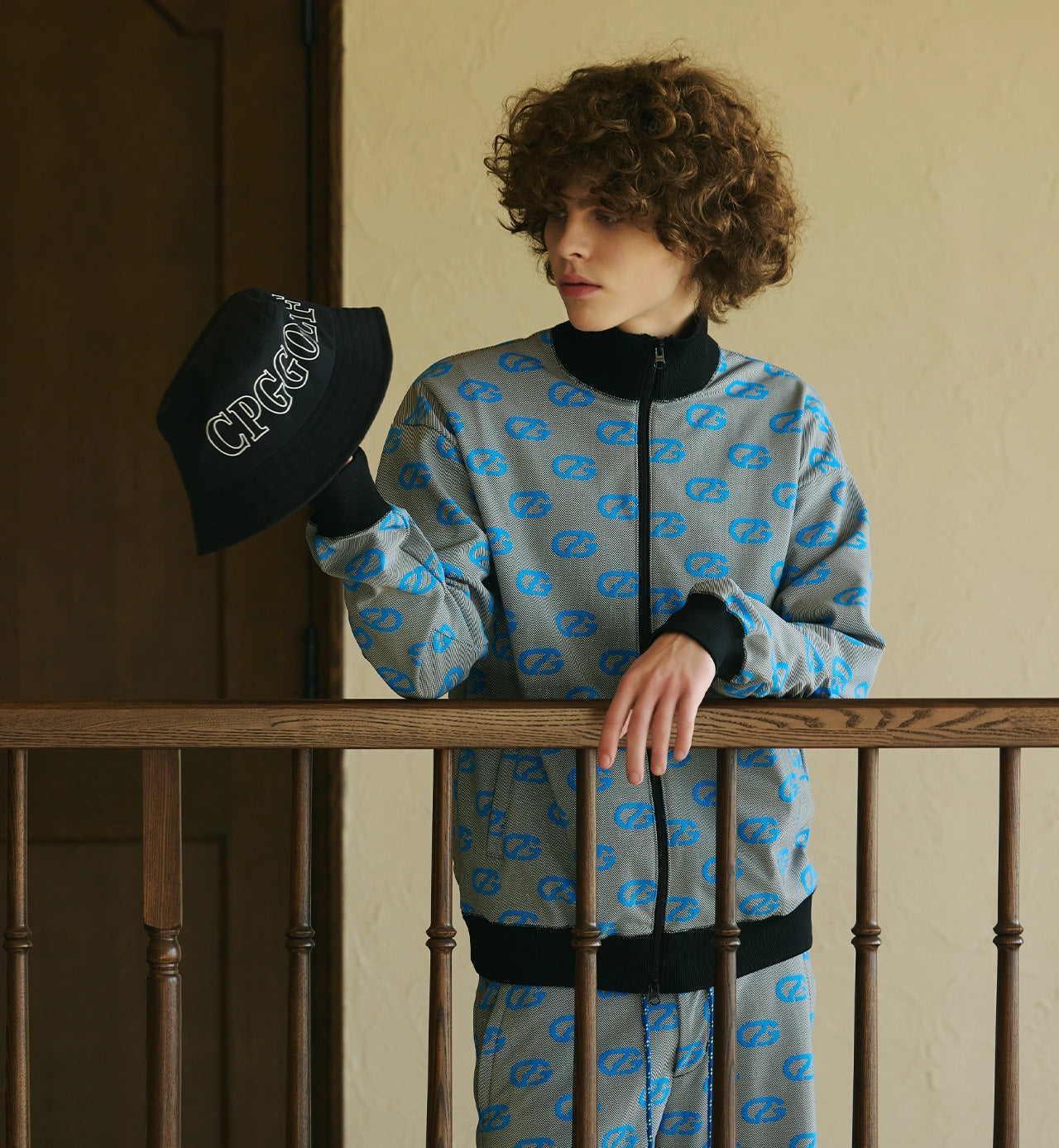 DESIGN LOGO TRACK JACKET