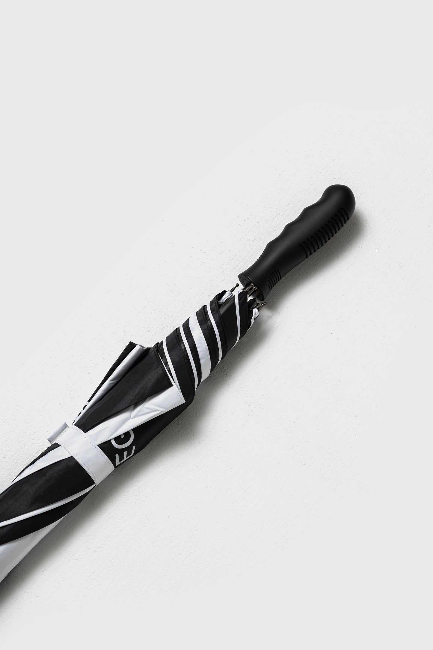 TWO-TONE UMBRELLA