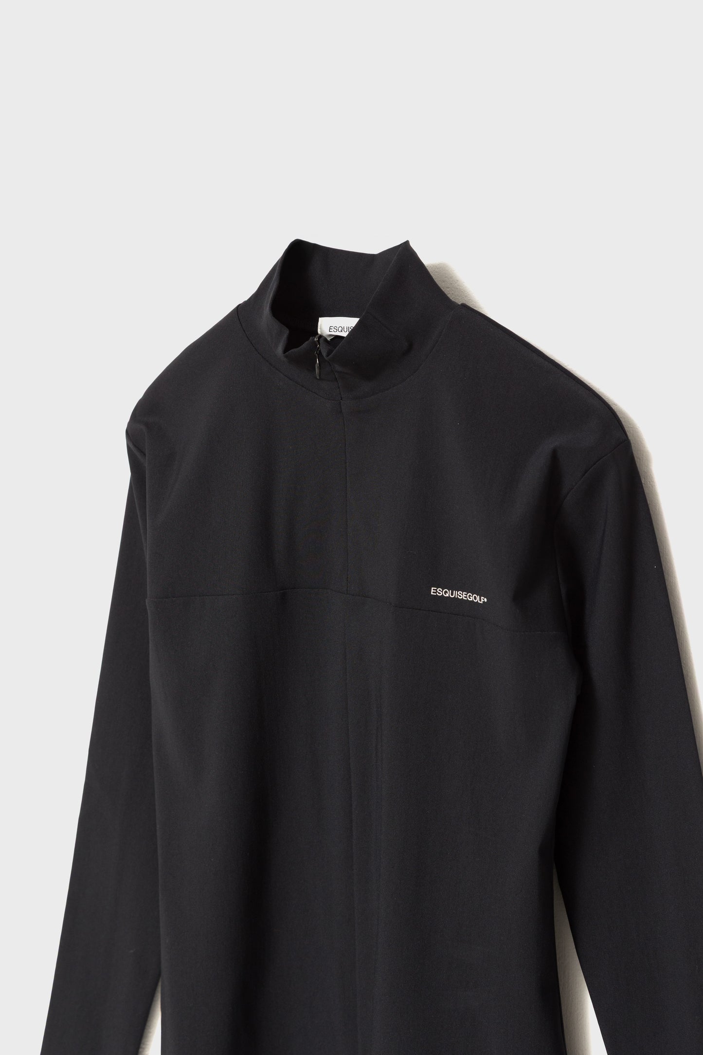ESSENTIAL HALF ZIP
