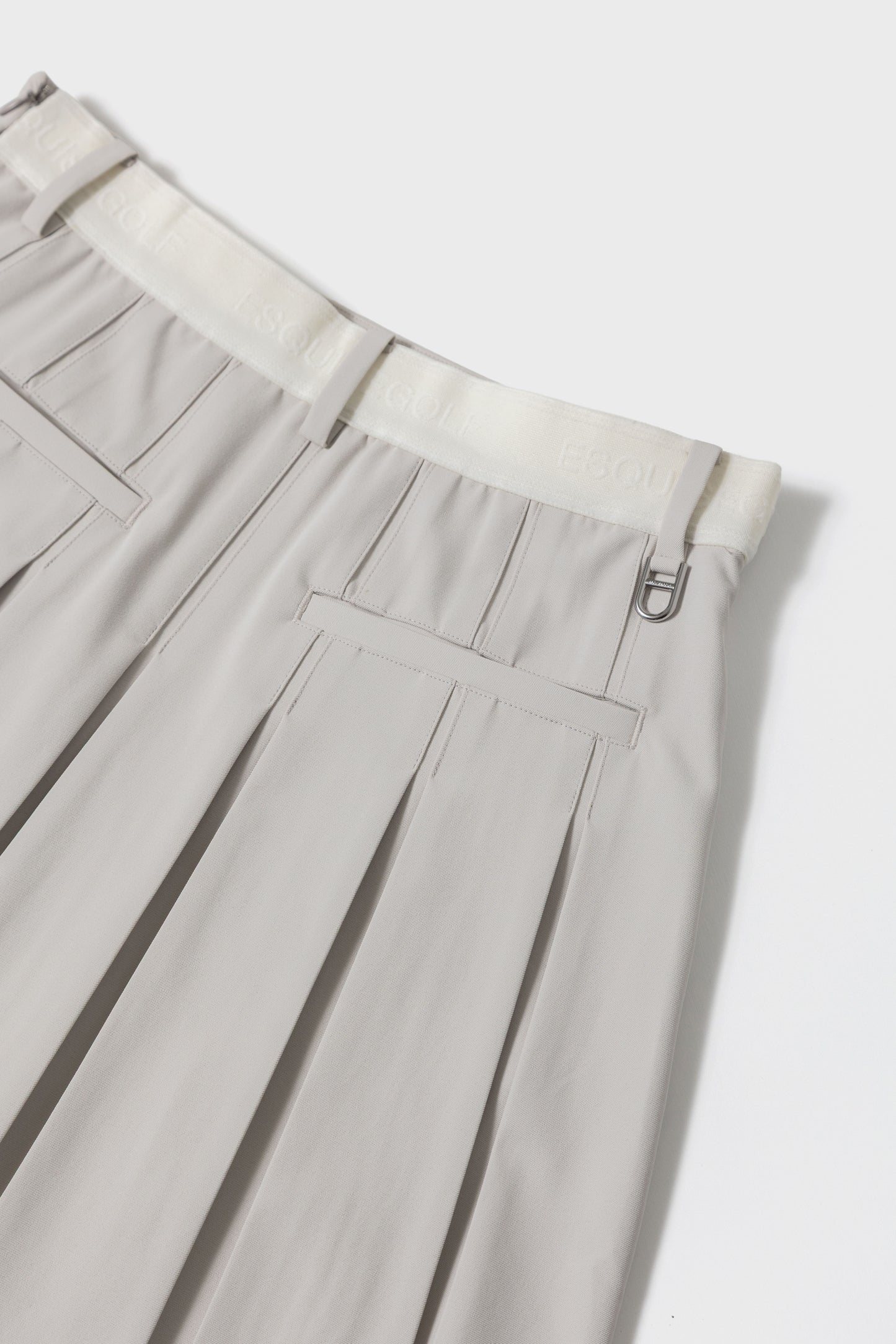 ESSENTIAL GOLF PLEATS SKIRT