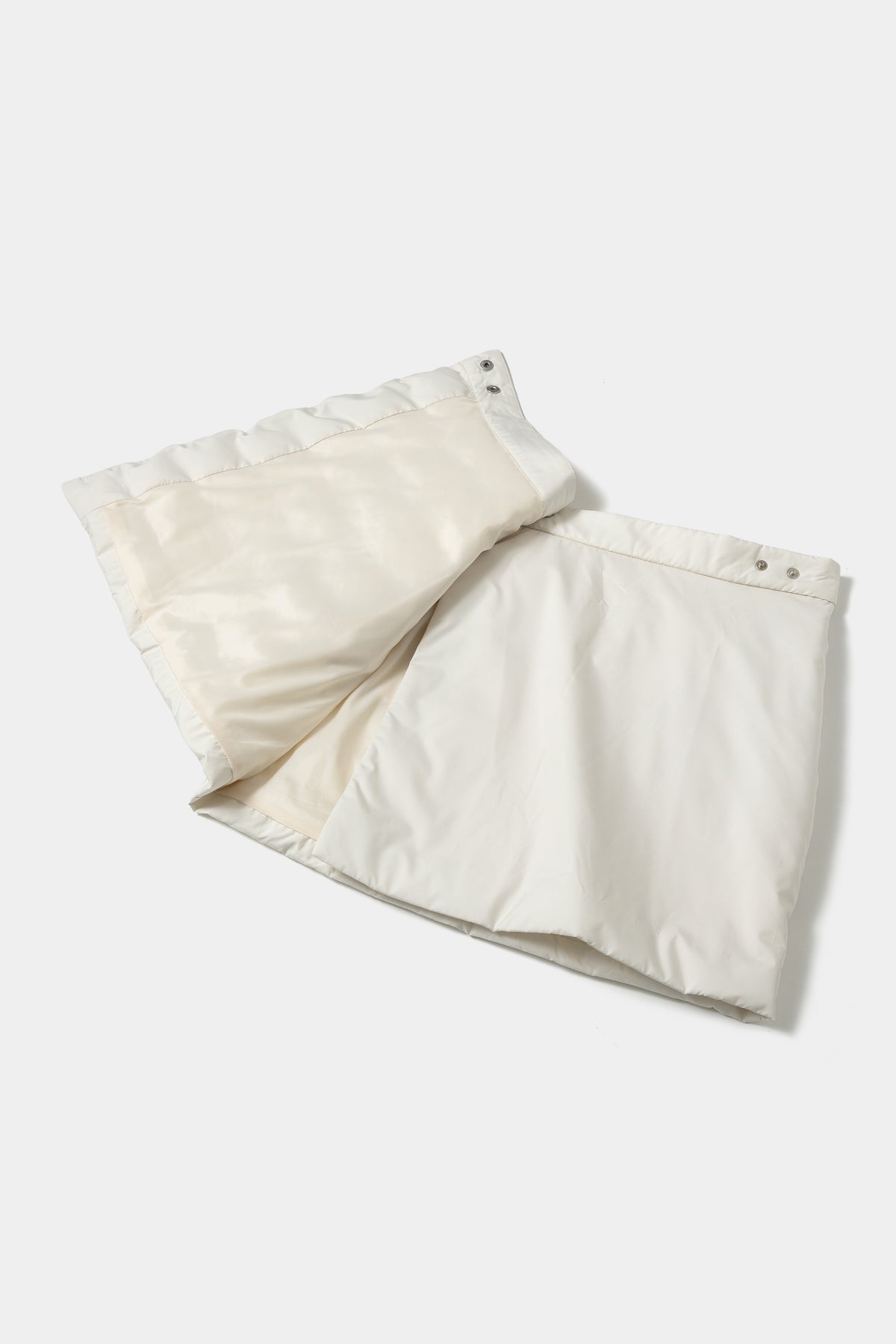 THE SILENT DOWN SKIRT
