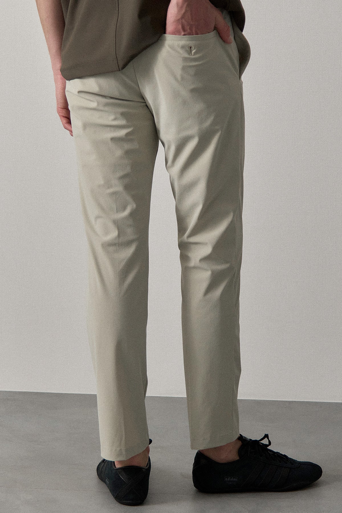 COOL-TOUCH GOLF PANTS