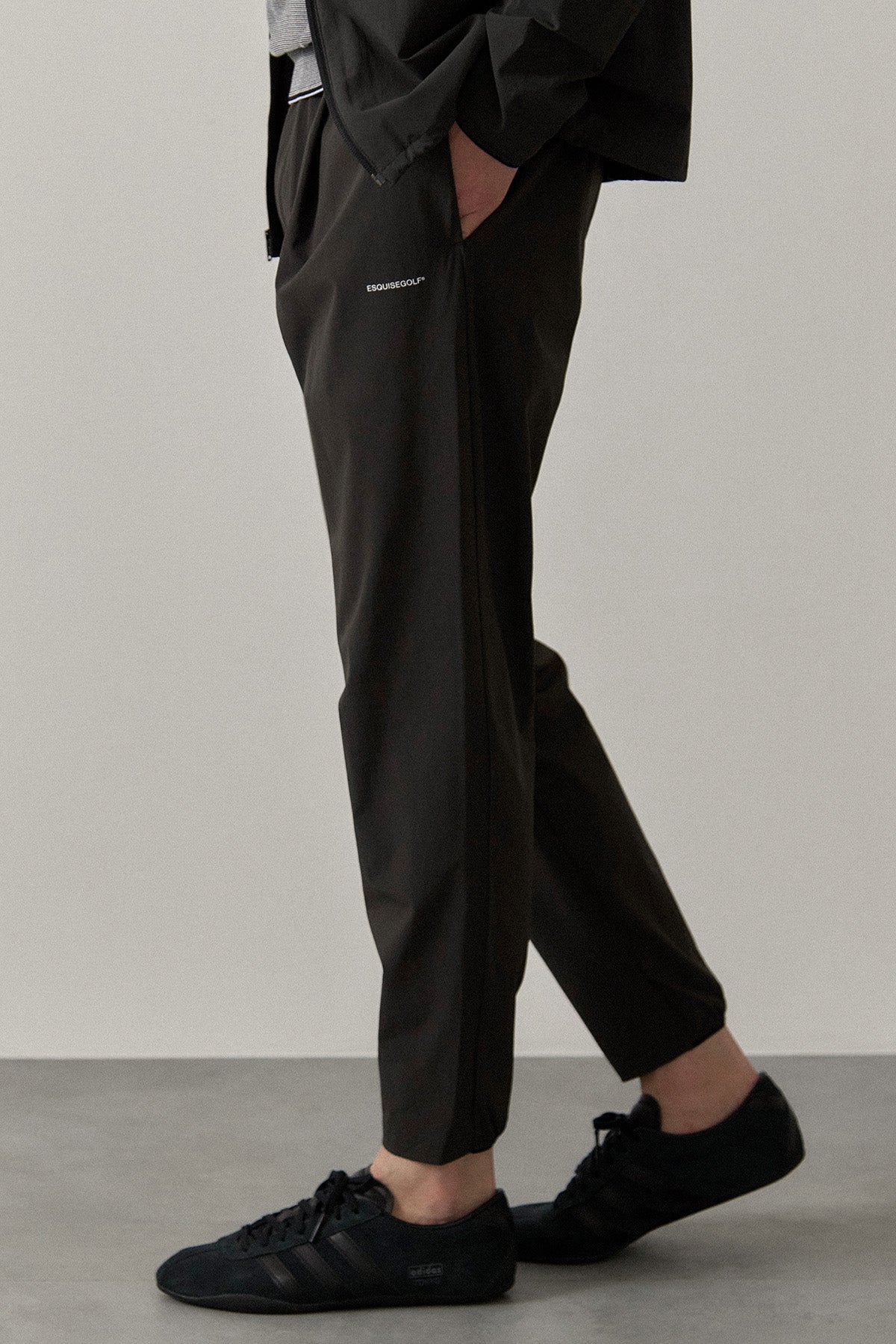 LIGHTFORM SLIM JOGGERS