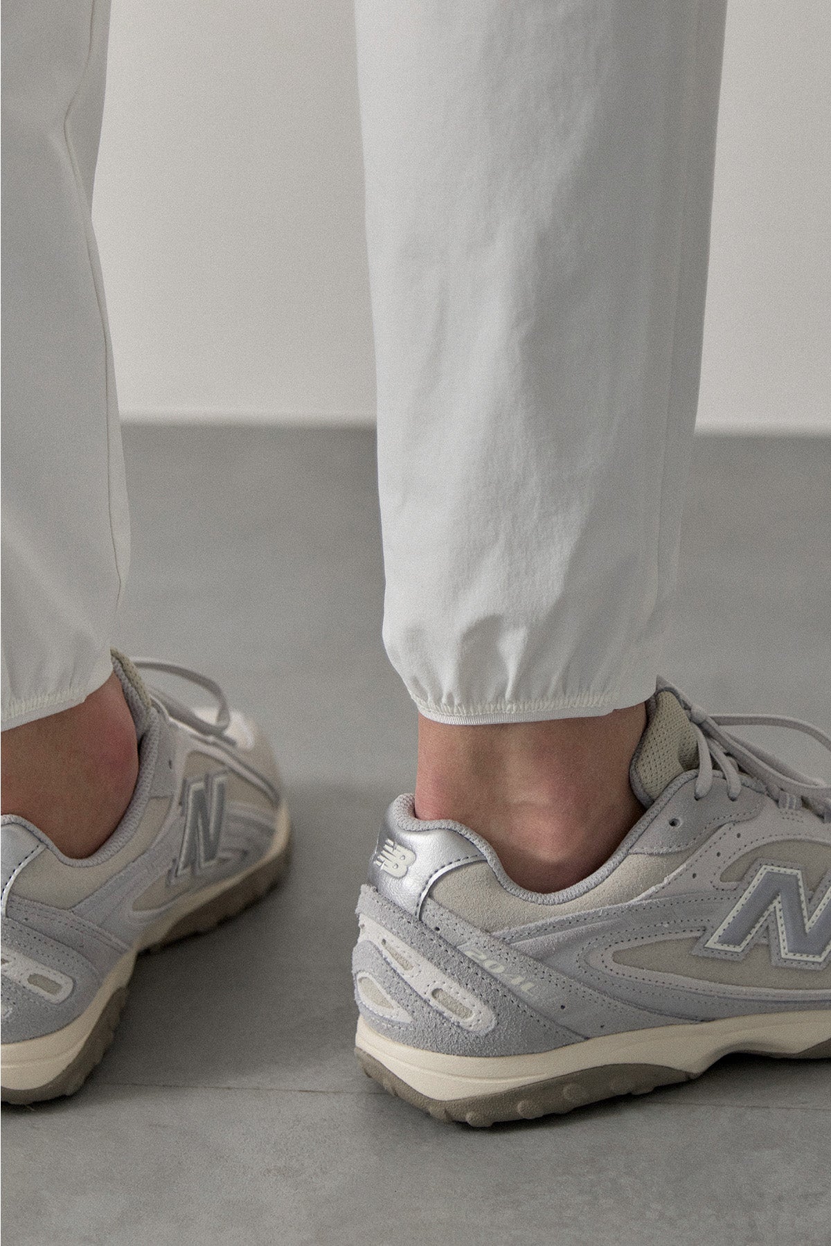 LIGHTFORM SLIM JOGGERS
